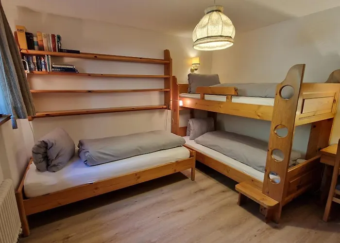 Chesa Bellaval, Haus Chamuotsch 3 1 2-zimmerwohnung 席尔瓦普拉纳