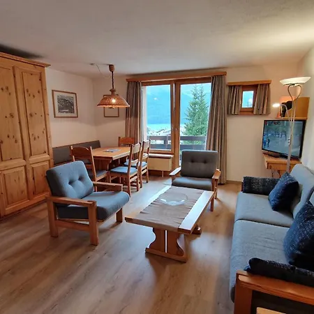 Chesa Bellaval, Haus Chamuotsch 3 1 2-zimmerwohnung سيلفابلانا